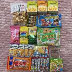 な*お様 お菓子まとめ売り28点のサムネイル