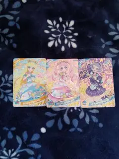 ☆新品未使用☆ひみつのアイプリリング5だん　ミラクルカード３枚