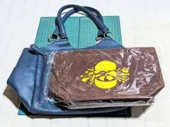 合皮のショルダーバックとカルビーのオリジナルエコバッグ 2点セット青 ブラウン