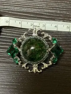 レトロ　ビンテージ　ブローチ　グリーン