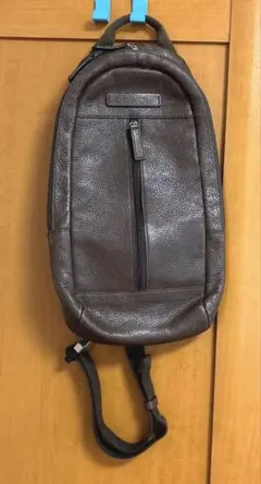 COACH ショルダー　ボディ　スリングバッグ レザー ブラウンのサムネイル