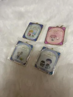 セーラームーン サンリオ キーホルダー カプセルトイ４点セット