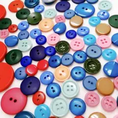 【まとめ買い割引可能】ビビットカラー カラフル 赤 レッド 水色 ピンク ４つ穴