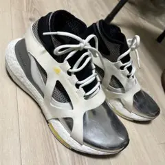 UltraBOOST 24 バスケ　サッカー　クリスマス　プレゼント　アディダス