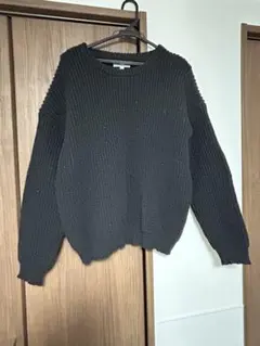 ブラックリブ編みニットセーター