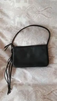 GAP 黒 レザー ショルダーバッグ フリンジ付き