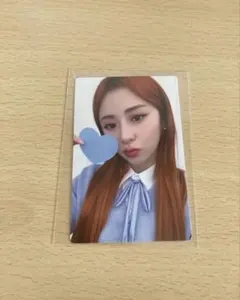 【LE SSERAFIM】ユンジン（フォトカード１枚）