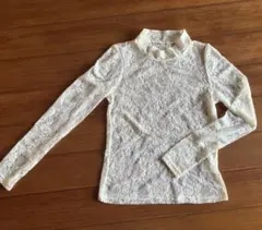 ナイスクラップ　アイボリー 花柄レース タートルネック