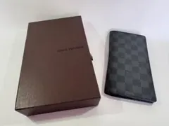ルイヴィトン ダミエ グラフィット ポルトフォイユ ロン 長財布　札入れ　黒のサムネイル