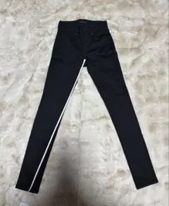 UNIQLO ウルトラストレッチ スキニー ハイライズ ジーンズ 23