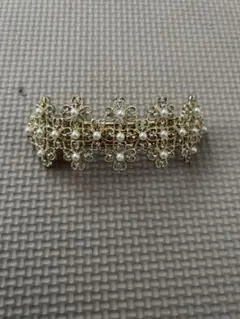 セレモニー用　バレッタ　ゴールド