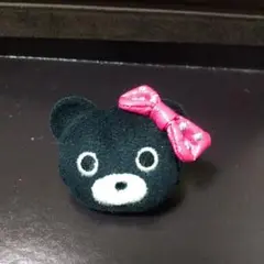 クマの顔型ヘアクリップ 黒とピンク