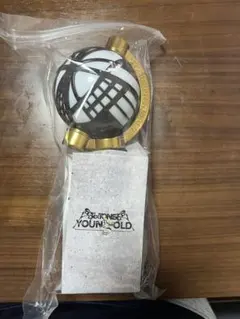 ジャニーズ ペンライト 白黒デザイン　SixTONES