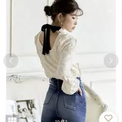 極美品✨　Darich ダーリッチ　バックリボンモチーフブラウス　ホワイトのサムネイル