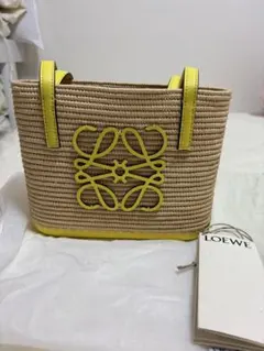 LOEWE ロエベ ラフィア ショルダーバッグ イエロー＆ブローチ - メルカリ