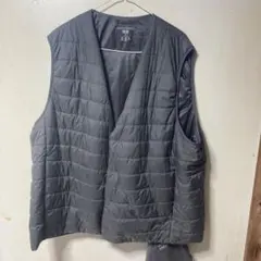 ユニクロ　ダウンベスト　ノースリーブ　ウォームパデッド