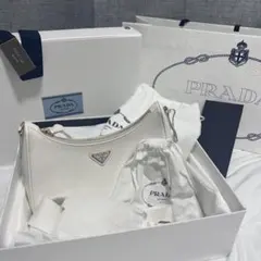 PRADA プラダ Re-Edition 2005 サフィアーノレザー バッグ