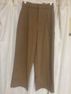 UNIQLO タックワイドパンツ