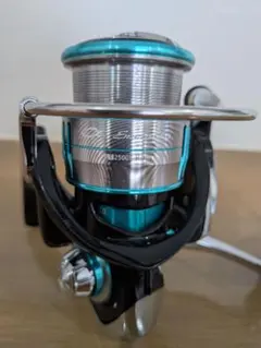ダイワ 初代 05エメラルダス 2506 中古スピニングリール - メルカリ