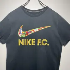 NIKE ナイキ　Tシャツ　サイズS デカロゴ　国旗　スウォッシュ　希少　古着