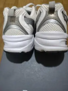 ニューバランス