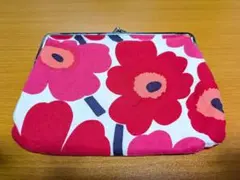 マリメッコ 花柄ポーチ 赤 白 ピンク