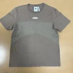 Adidas ベージュTシャツ　M