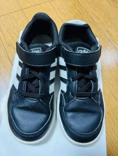 adidas キッズ スニーカー ブラック 19cmのサムネイル