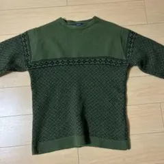 オリーブグリーン 編み込み模様 ニット