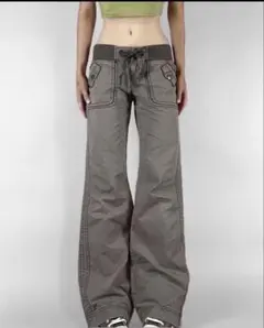 グレー ワイドレッグパンツ