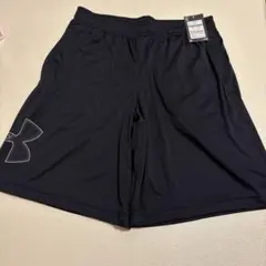 【新品タグ付】アンダーアーマー　短パン　黒　L