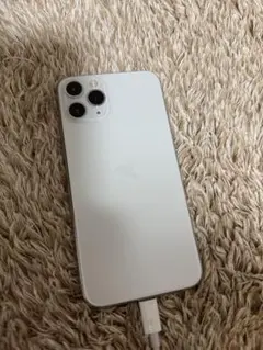 Apple iPhone 11 Pro 本体 白ジャンク背面にキズ有音量ボタン Apple iPhone 11 Pro 本体 白ジャンク背面にキズ有音量ボタン - メルカリ
