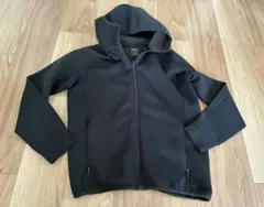 ユニクロ　ウルトラストレッチスウェットフルジップパーカ　黒S