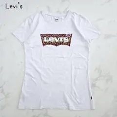 リーバイス　半袖Tシャツ(XS)花柄　ビッグロゴ　大人可愛い　カジュアル　春のサムネイル