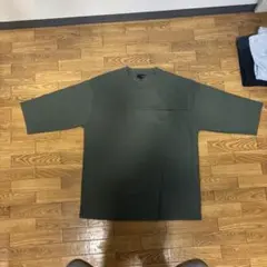 LAKOLE カーキ クルーネック Tシャツ