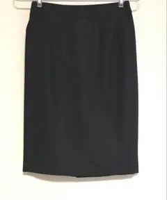 美品 ブラックバイマウジー 黒いタイトスカート スリット入り ウール98%