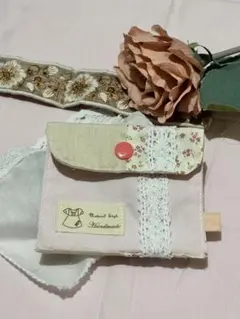 ハンドメイド 花柄ポーチ