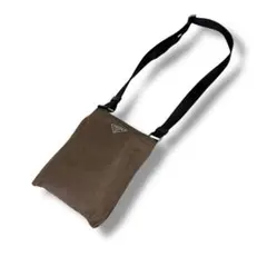 プラダ　PRADA ミニショルダーバッグ　テスートナイロン　グレージュ　三角ロゴ