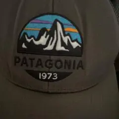 PATAGONIA　トラッカーキャップ　ロゴ　ワッペン　山　メッシュ　コットンのサムネイル