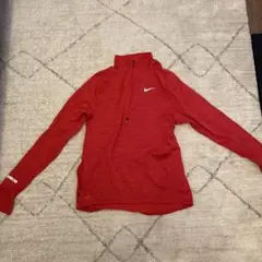 Nike ハーフジップ長袖トップス レッド