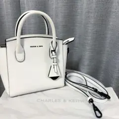 チャールズアンドキース ショルダーバッグ 白 ホワイト　ハンドバッグ