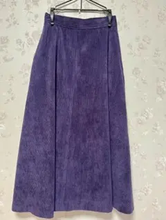 パープルカラーのコーデュロイ フレアスカート