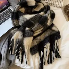 マフラー　レディース　白黒