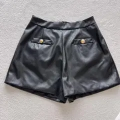 デイジー Dazy フェイクレザー ショートパンツ ブラック バックファスナー