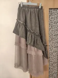 フリル付きレイヤードロングスカート