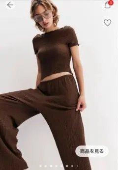 H&M オーバーロックディテール テクスチャード Tシャツクリンクルワイドパンツ