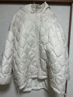 ホワイト キルティング ダウンジャケット フード付き