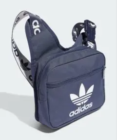 adidas スリングバッグ ネイビー