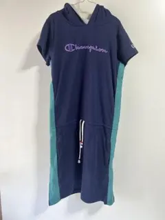 Champion 半袖パーカーワンピース M ロゴ刺繍のサムネイル
