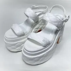 美品✨Darich ダーリッチ キルティングソールサンダル　ホワイト Mのサムネイル